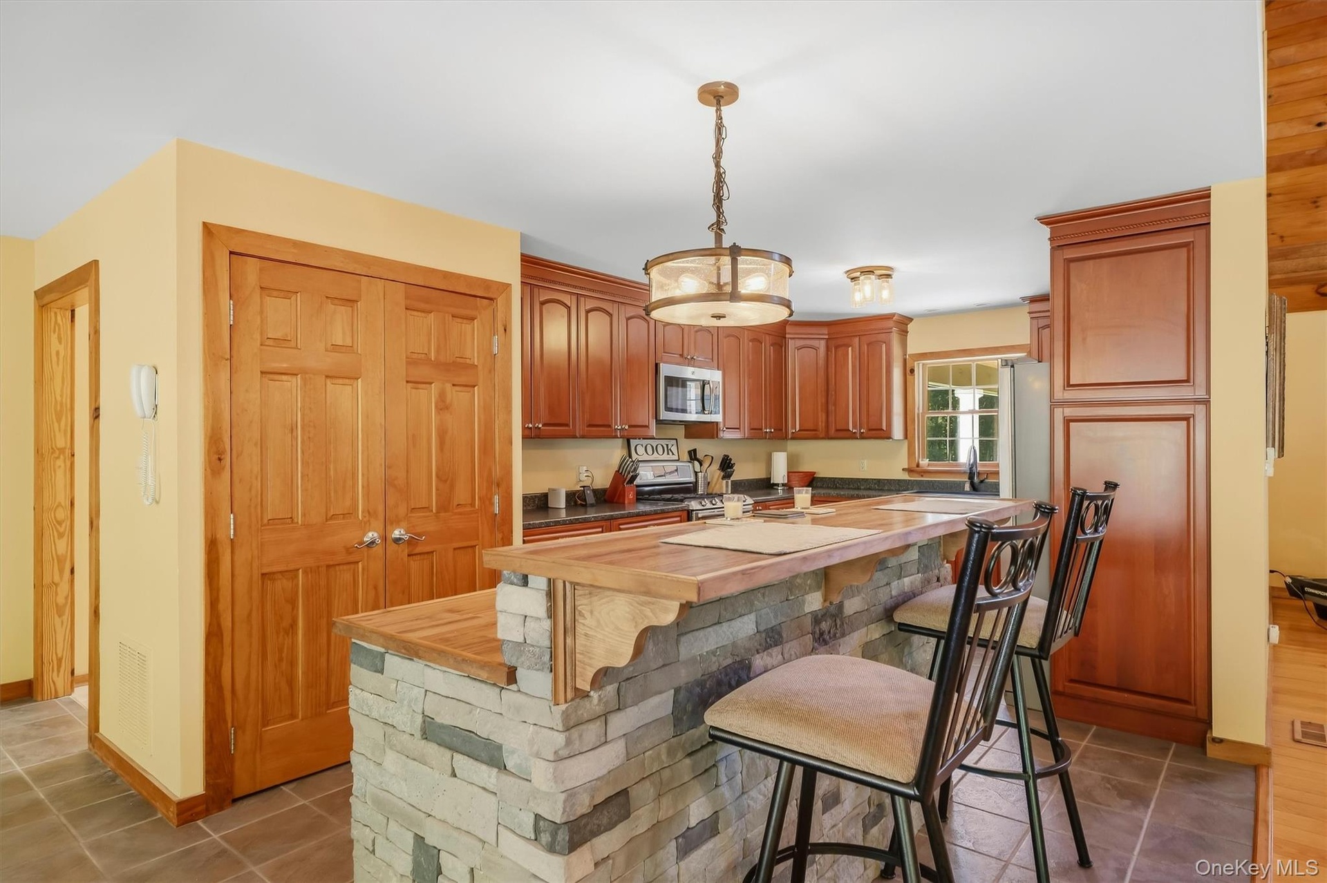 Breakfast in kitchen