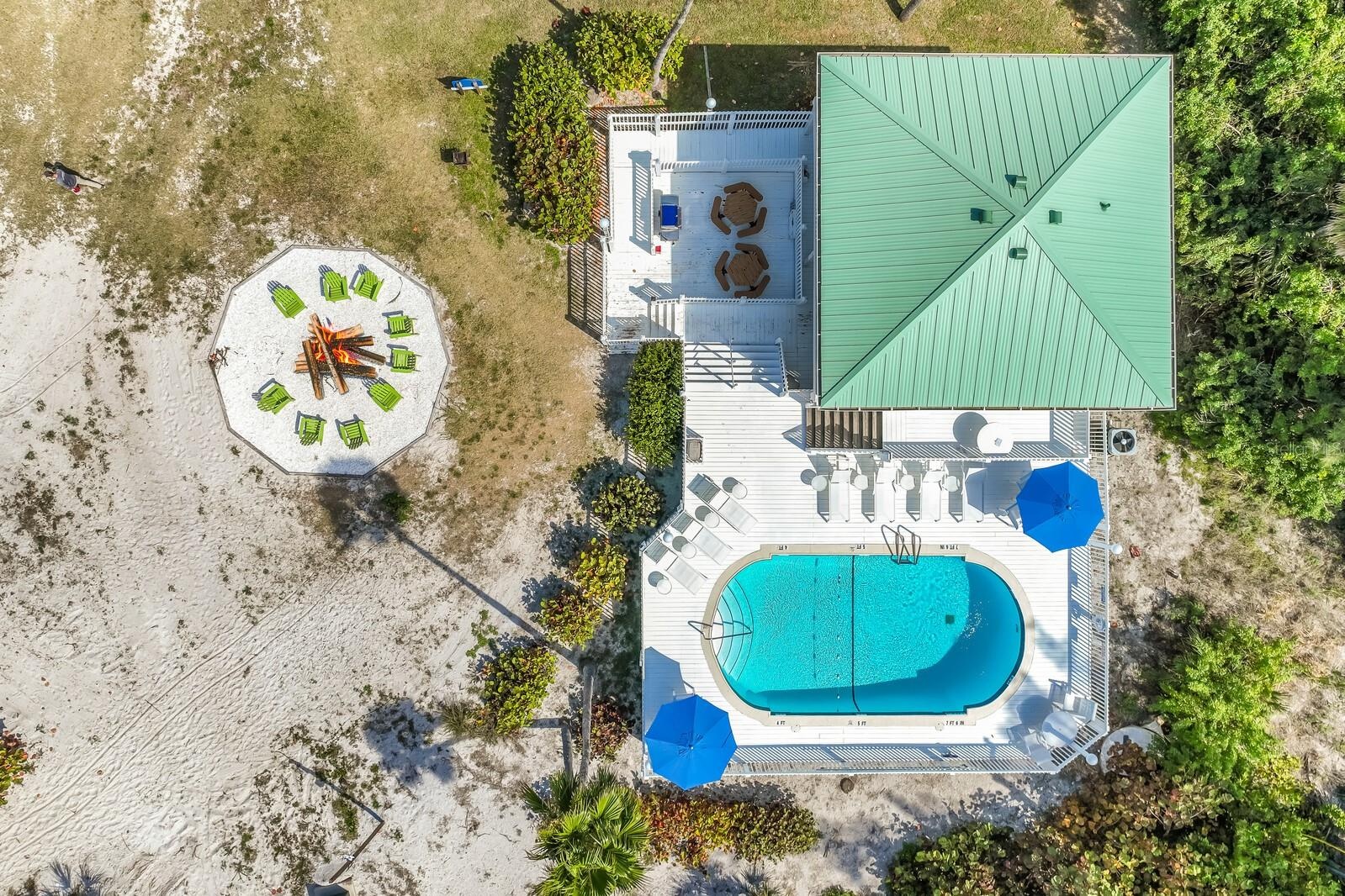 Placida Beach Clubhouse (kitchen, facilities, pool, storage closet for beach chairs)