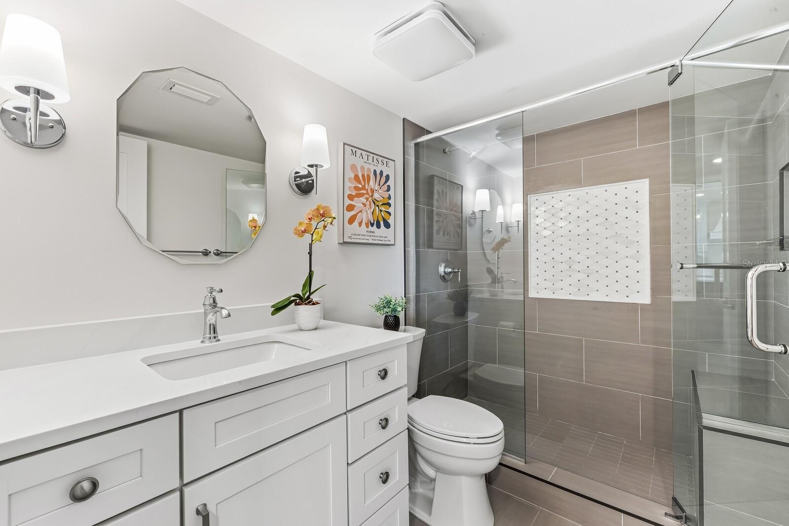 Guest Bathroom - Main Living Level