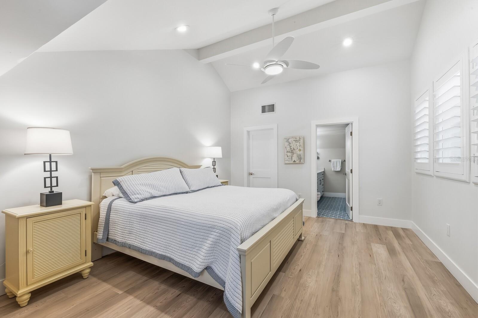 Loft Ensuite - Second Floor