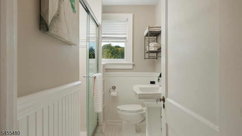Hallway Full Bath