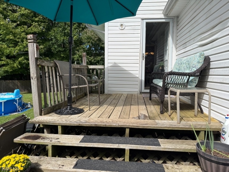 Cozy Secluded Deck