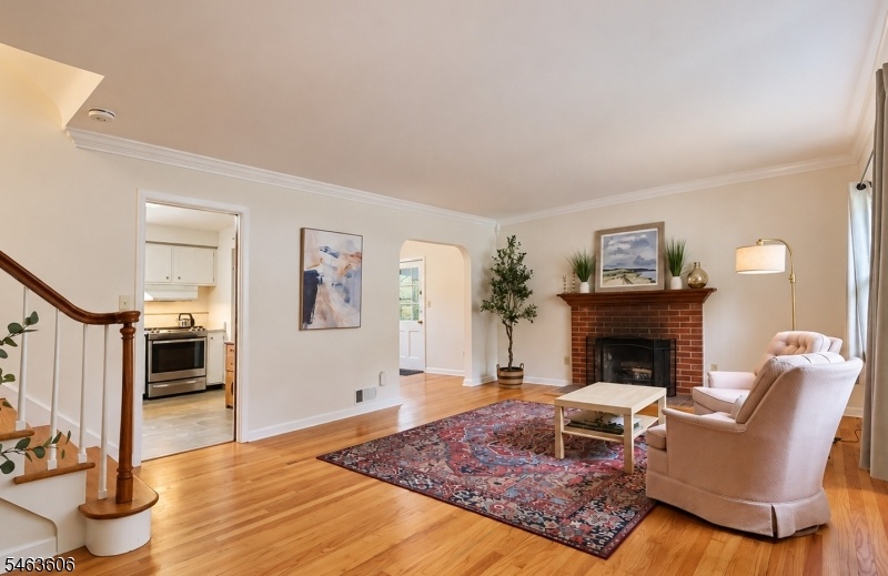 Spacious living room