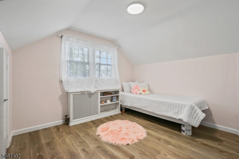Bed 4 - 2nd floor