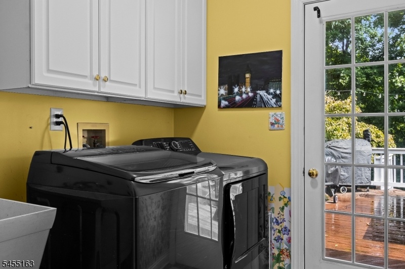 Laundry Rm