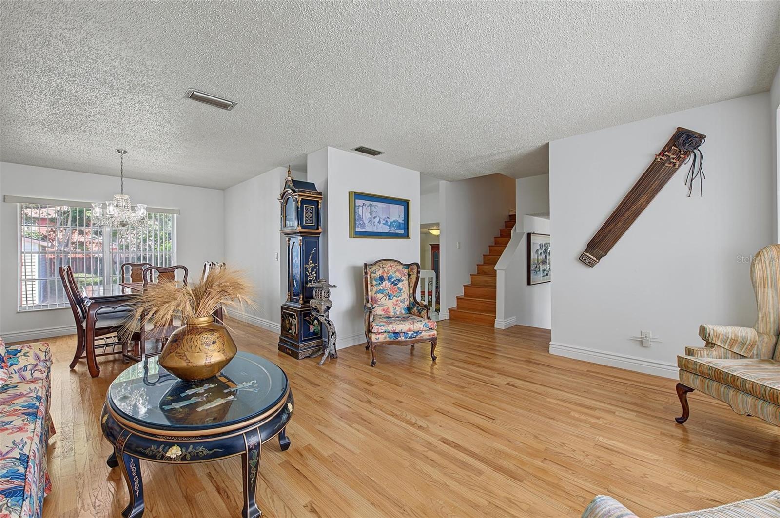 Dining room/Living Room