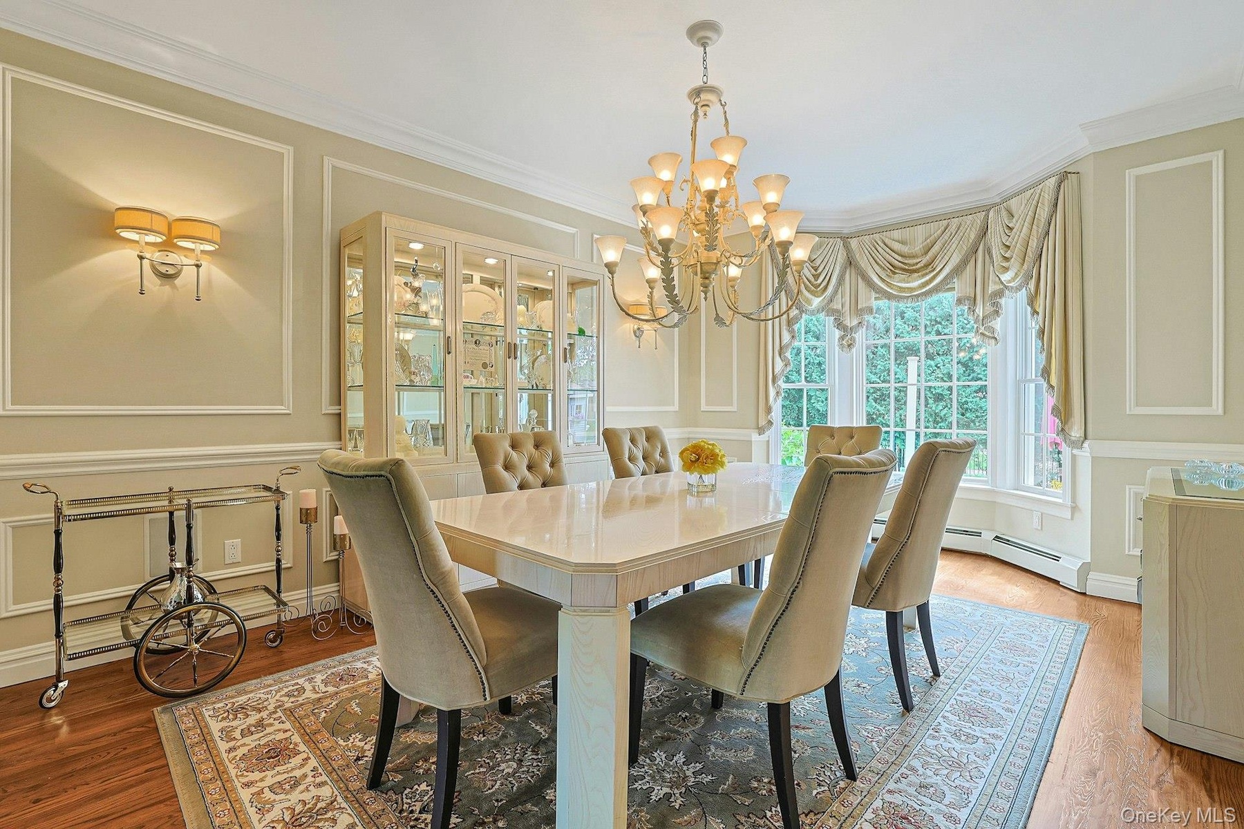 Sconce Lighting, Bay Window, Enlarged Crown & Picture Frame Moulding, Built-in Speakers