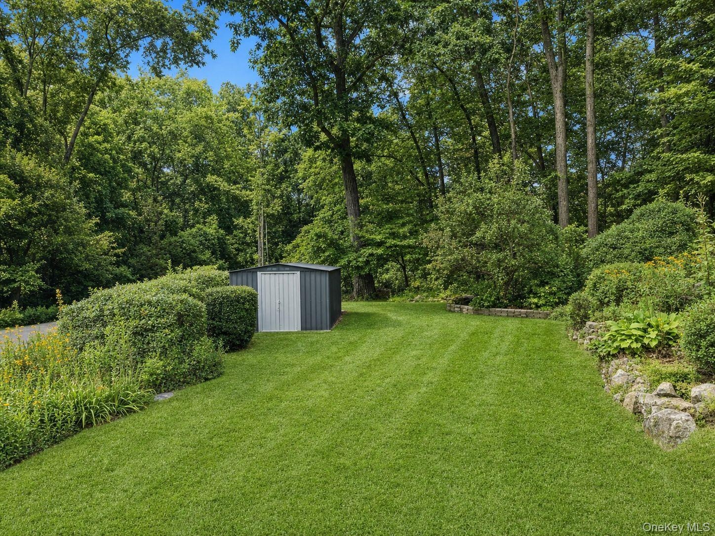 Side yard w/shed