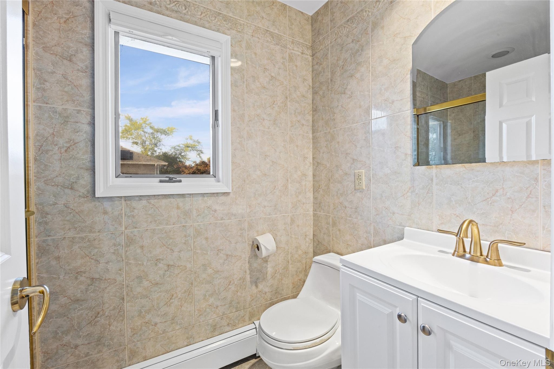 Primary Full Bathroom