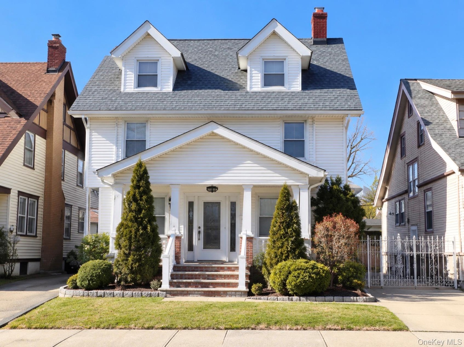 2 families house