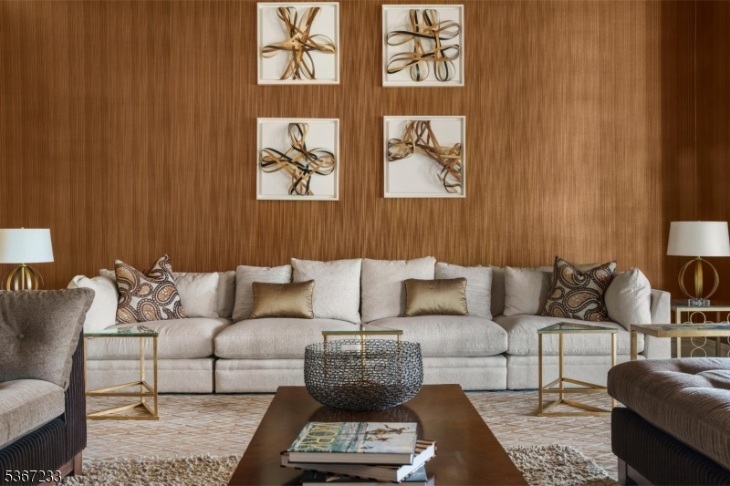 Family Room (3 of 4)