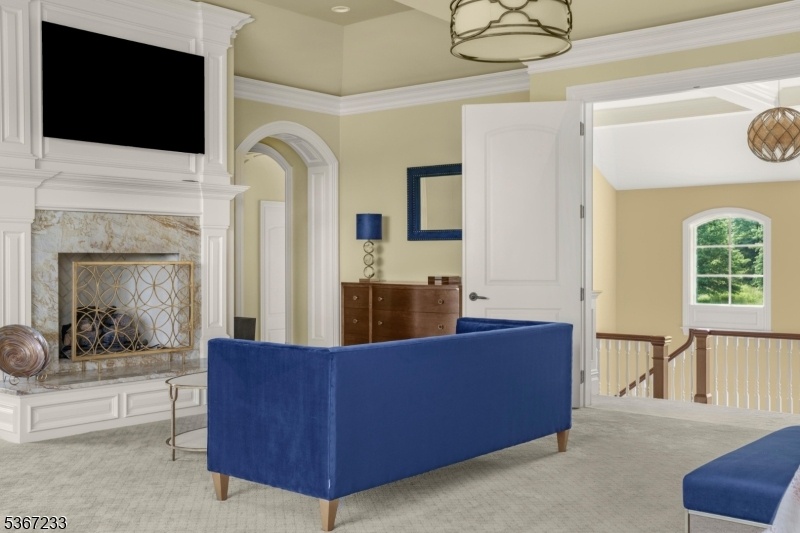 Primary Bedroom (3 of 3)