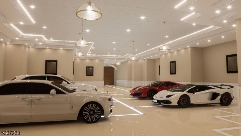 Lower Level Garage (2 of 2)