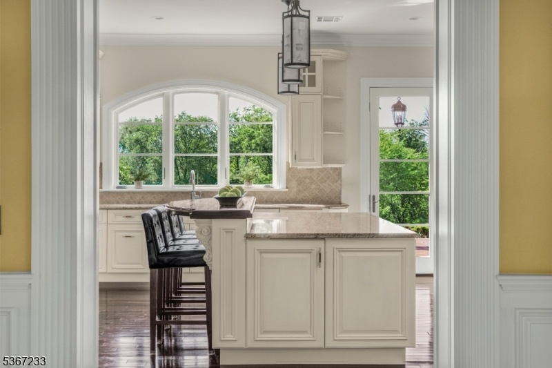 Kitchen (1 of 3)