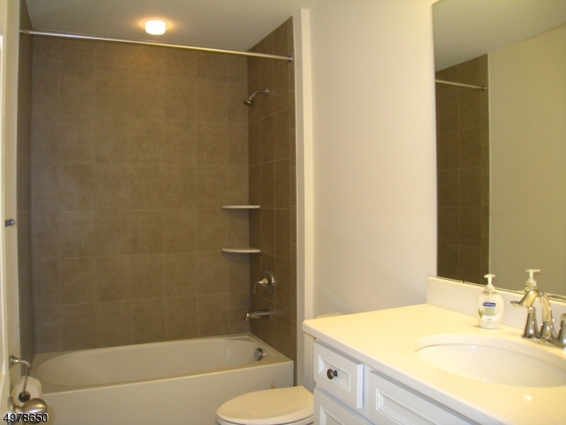 Main bath room