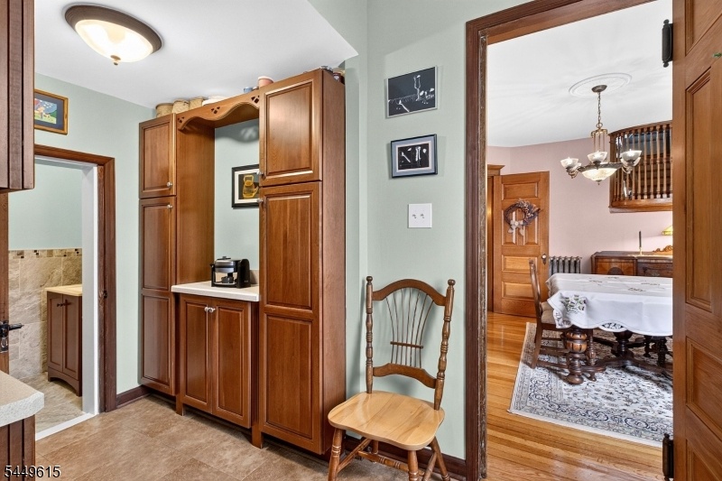 Pantry to Dining room