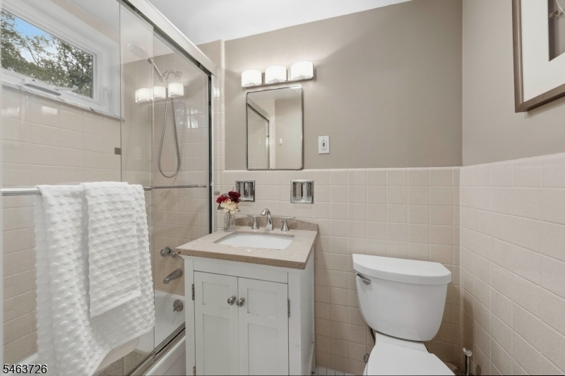 Bathroom1