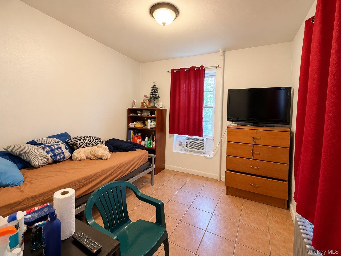 Floor 2 - Bed