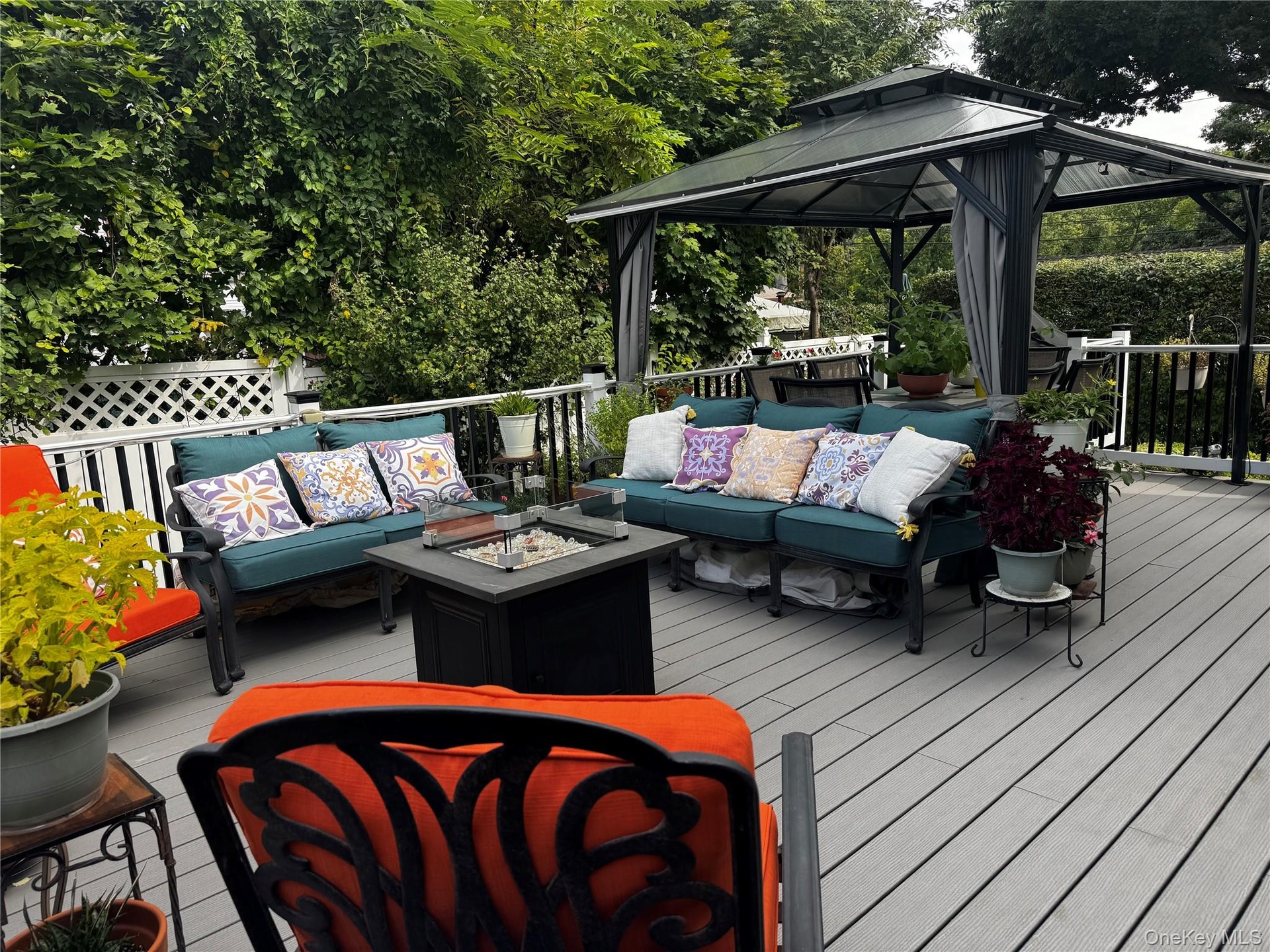 Deck
