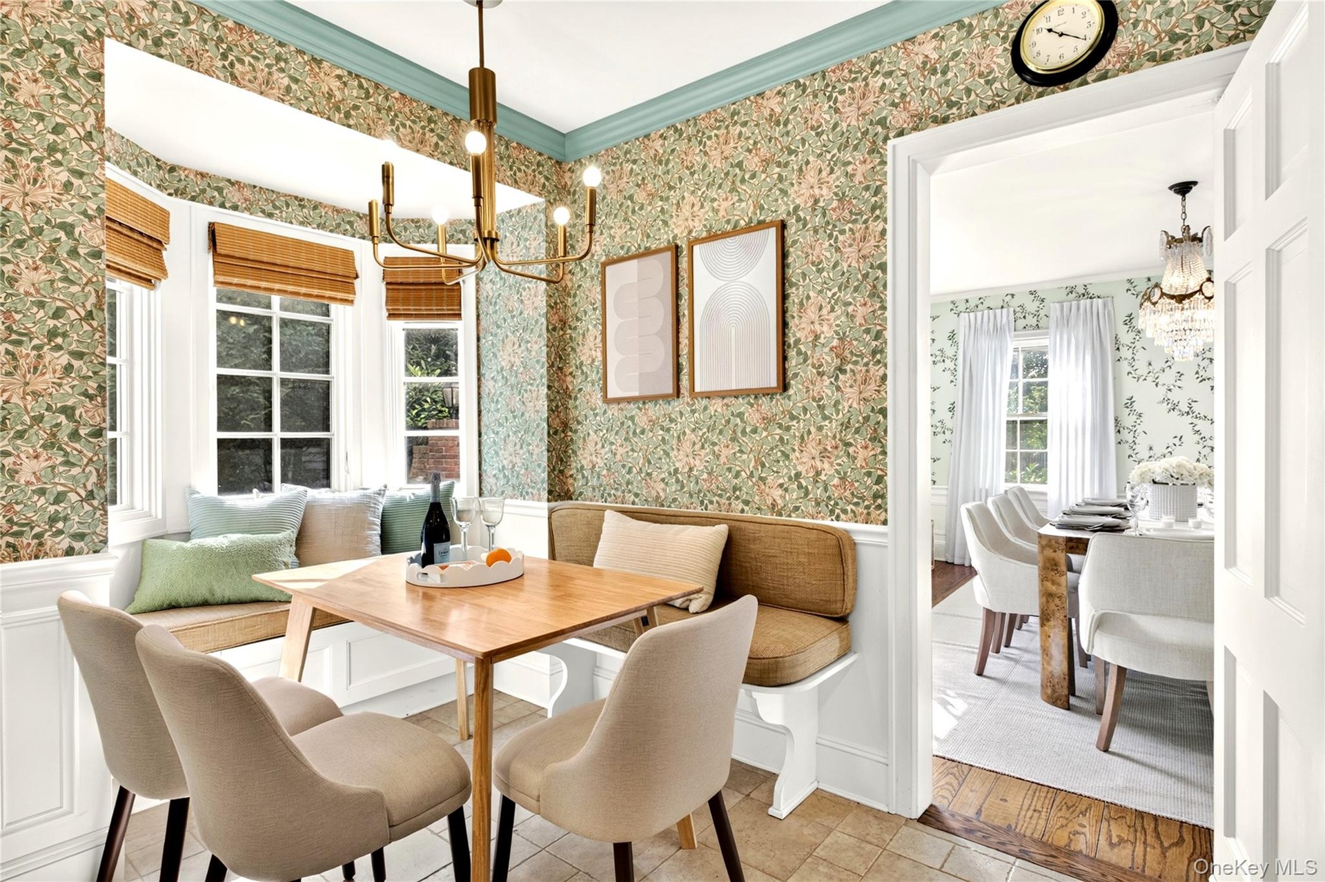 Eat in kitchen