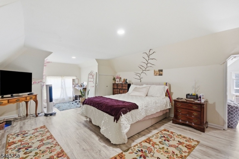 Bedroom 3 Unit B