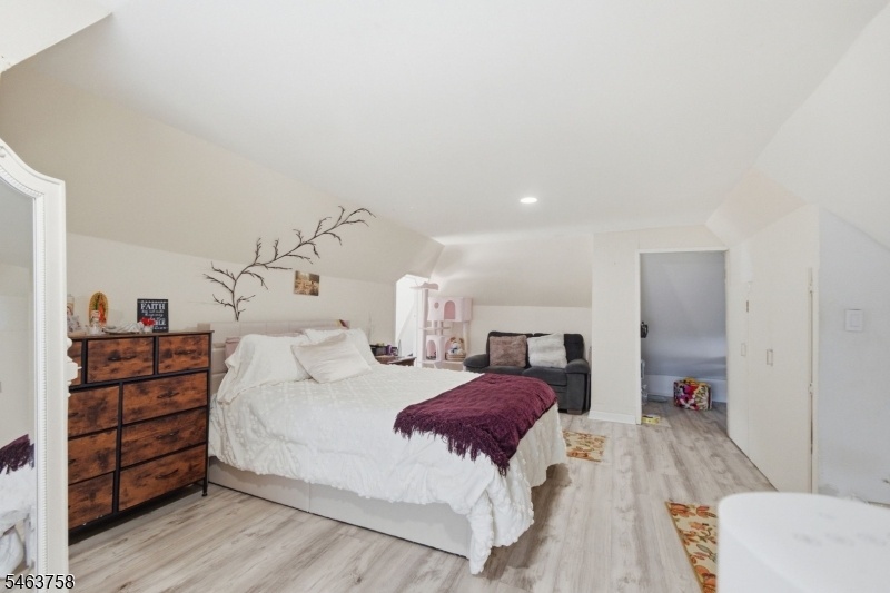 Bedroom 3 Unit B