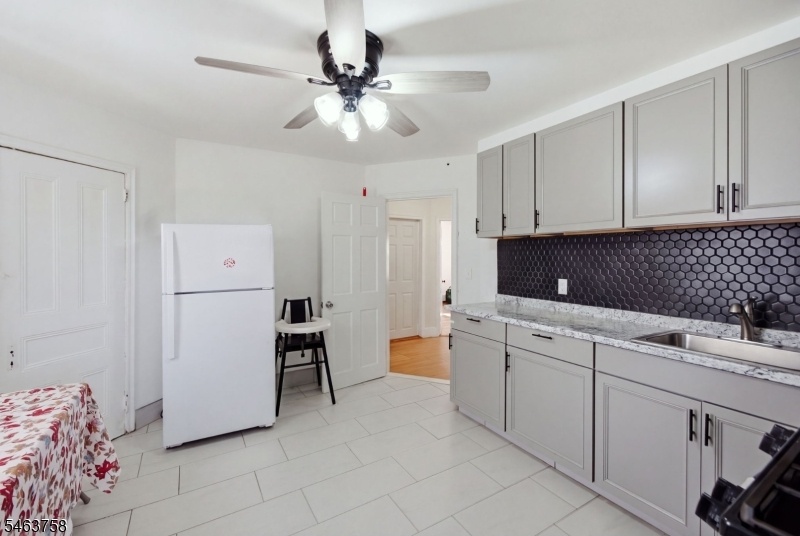 Kitchen Unit B