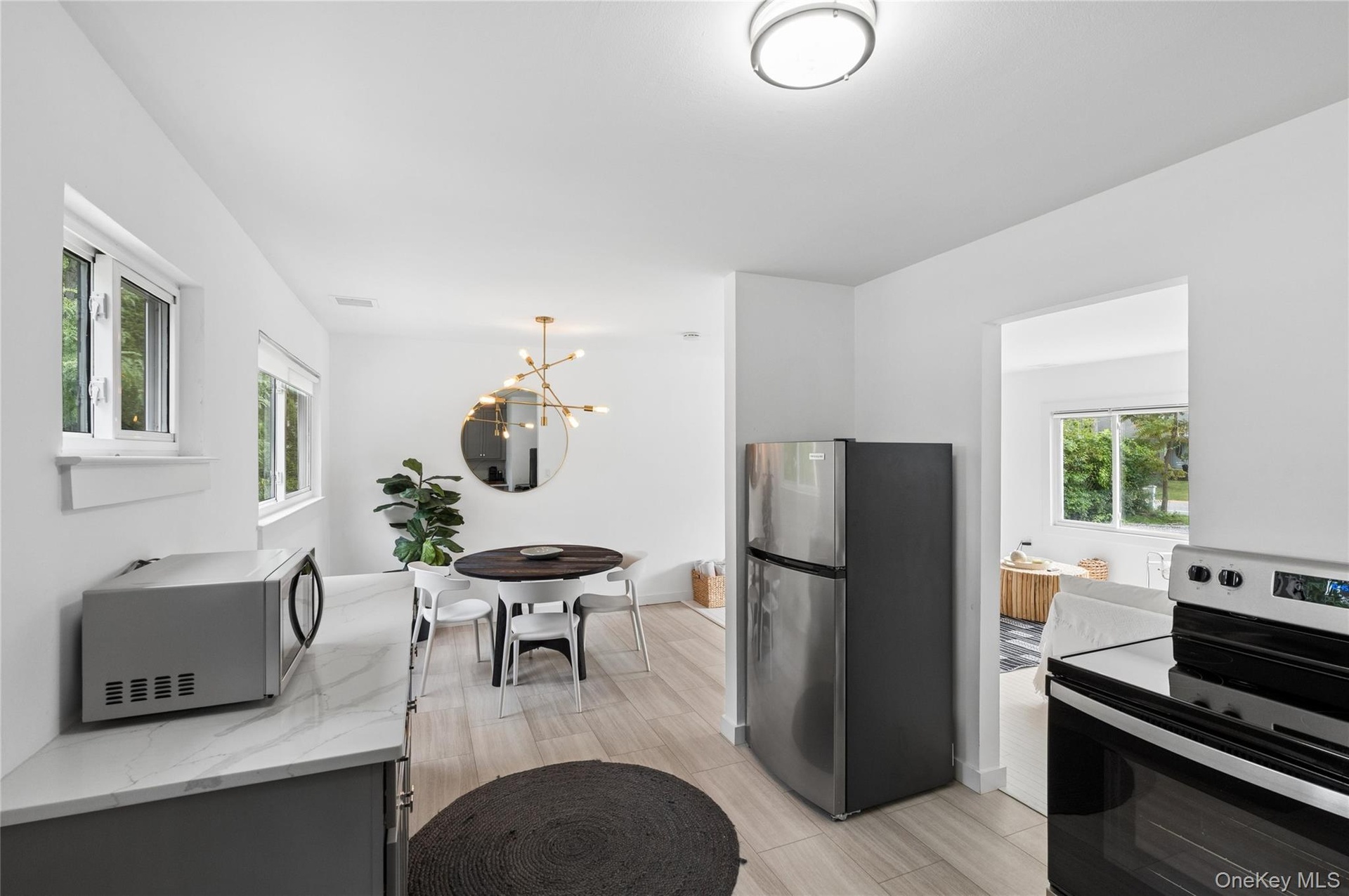Reverse Shot - Kitchen