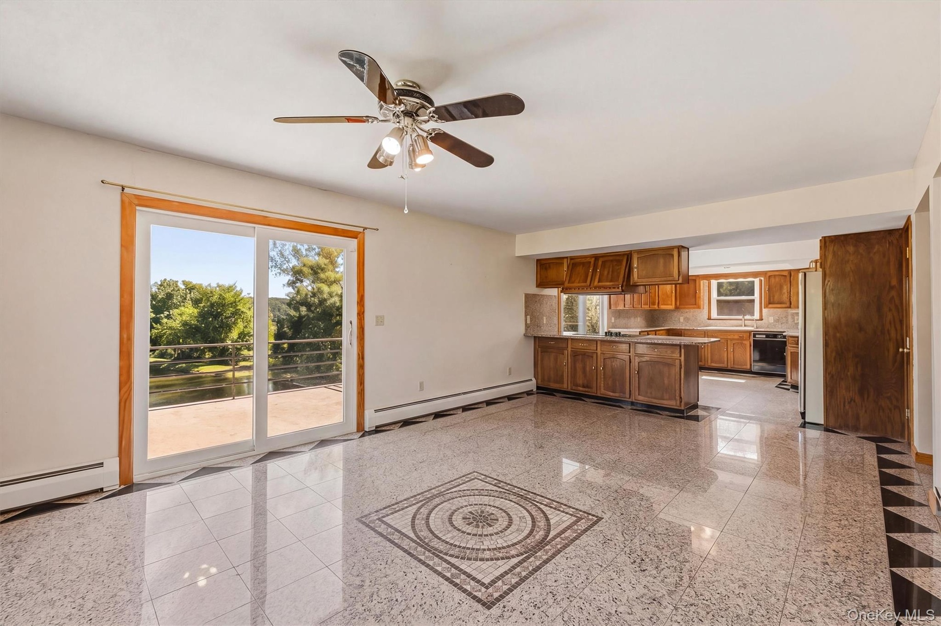 Eat in kitchen with access to deck