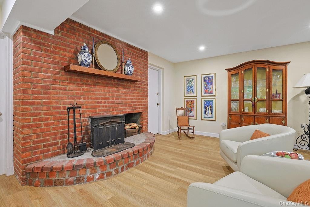 Sitting area where you can warm up to the fireplace