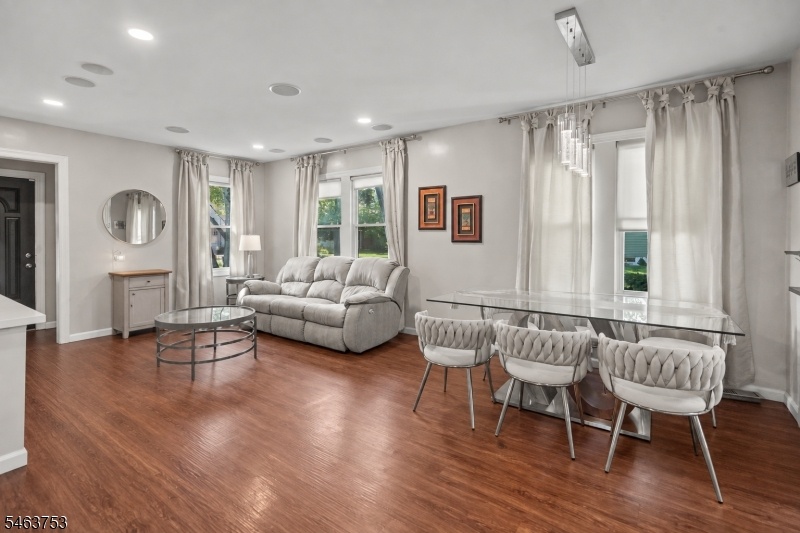 Living Room / Dining Room