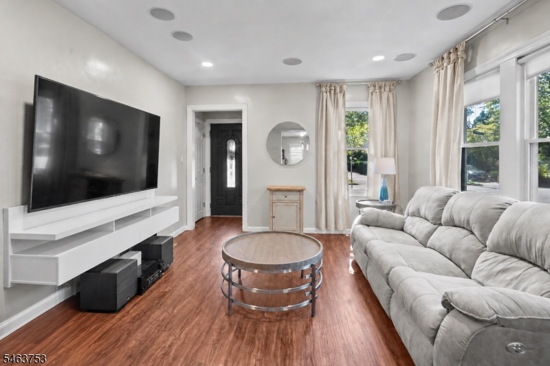 Living Room / Dining Room