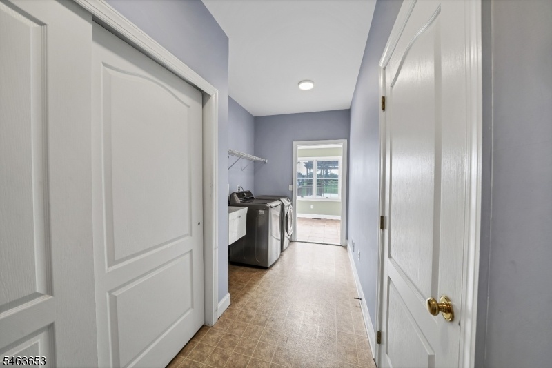 Mudroom/Laundry