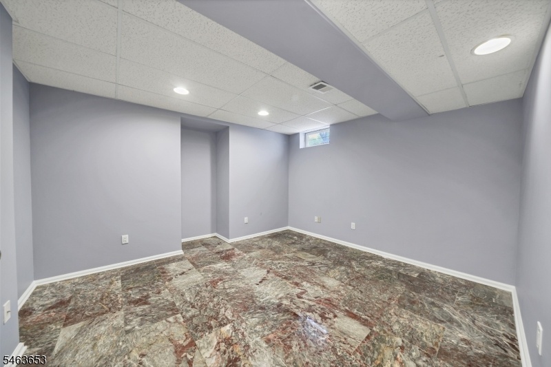Room/storage