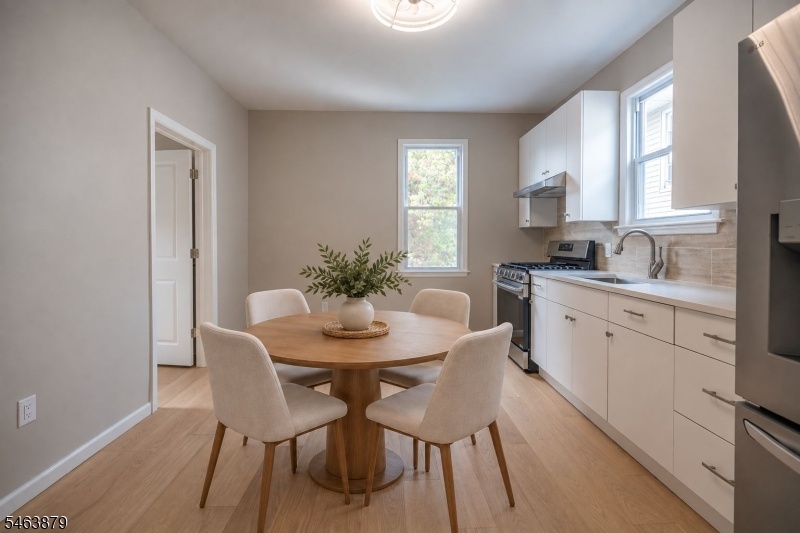 Eat in Kitchen