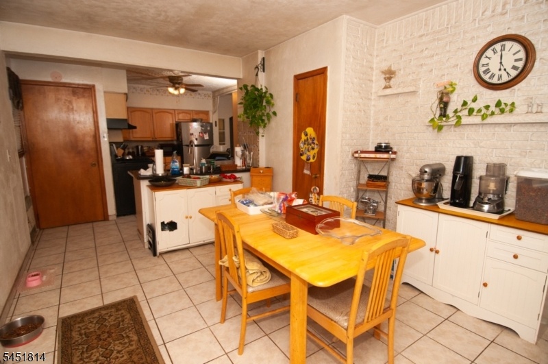 Breakfast room