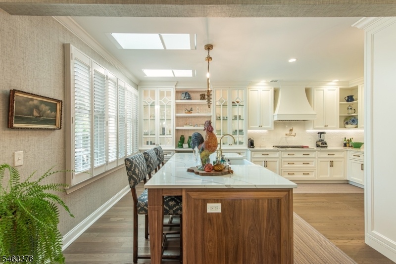 Eat-In Kitchen