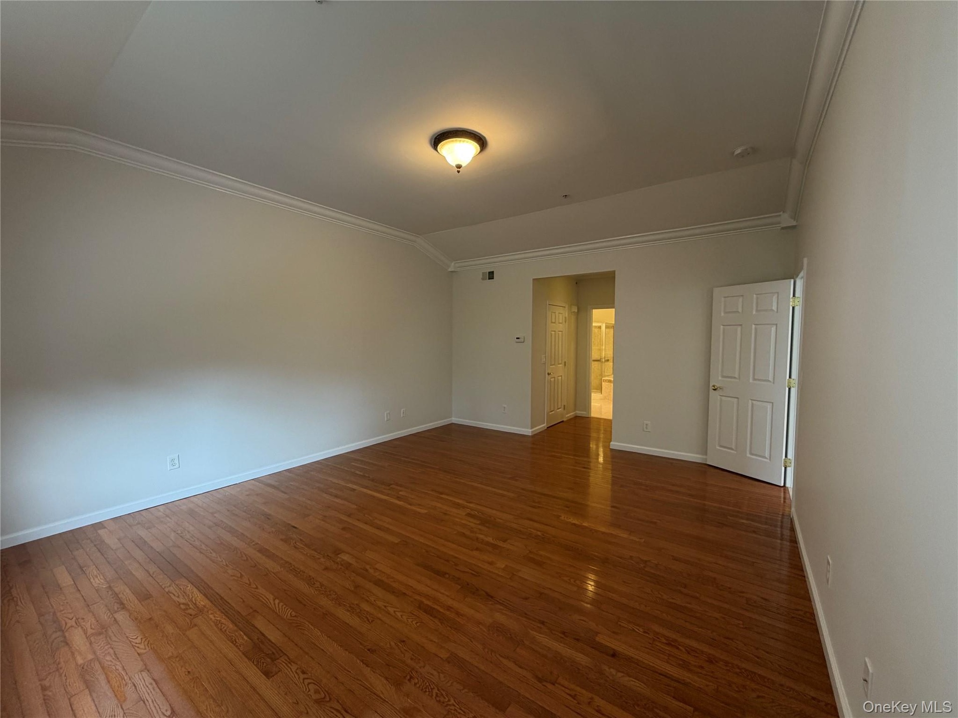 Quite large, tray ceilings, en suite