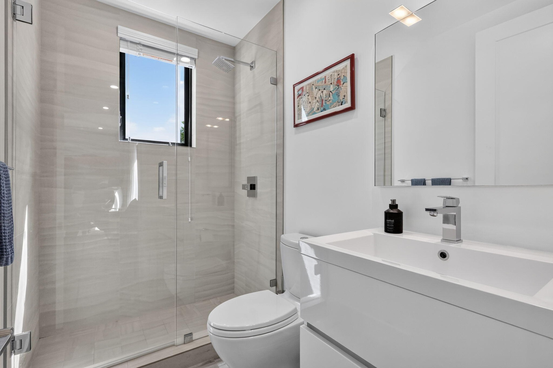 Full Bath 1st Floor