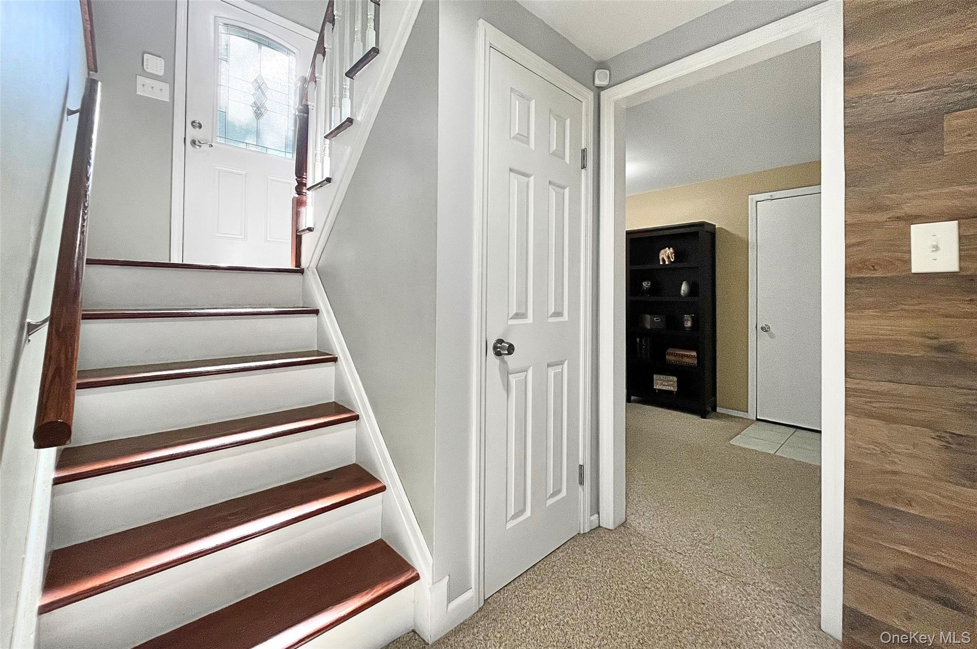 stairs to family room