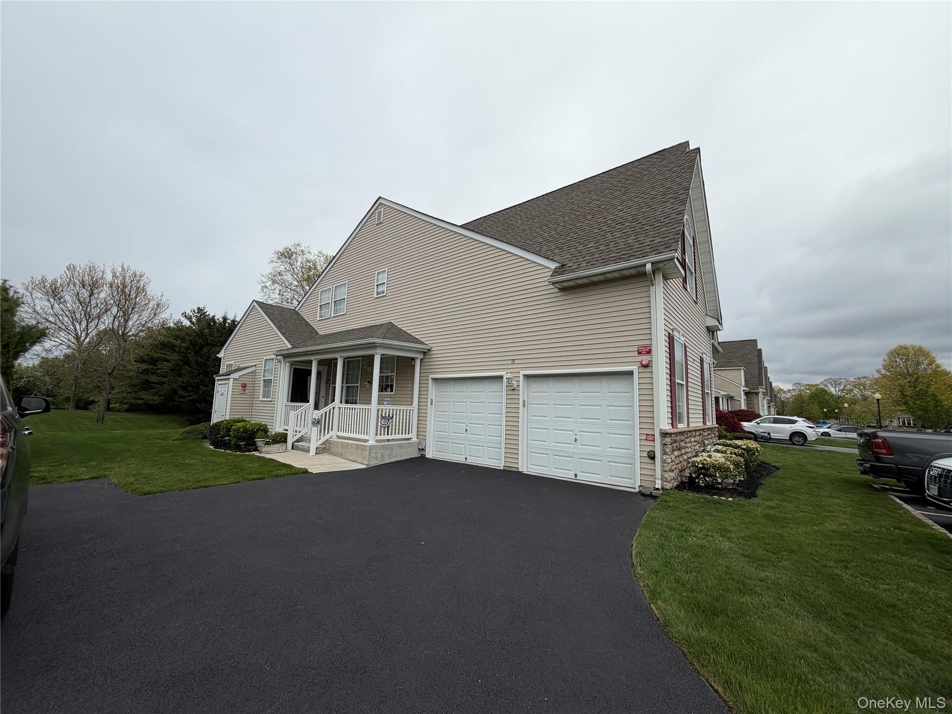Pull right into your own garage, with plenty of additional space for added convenience.