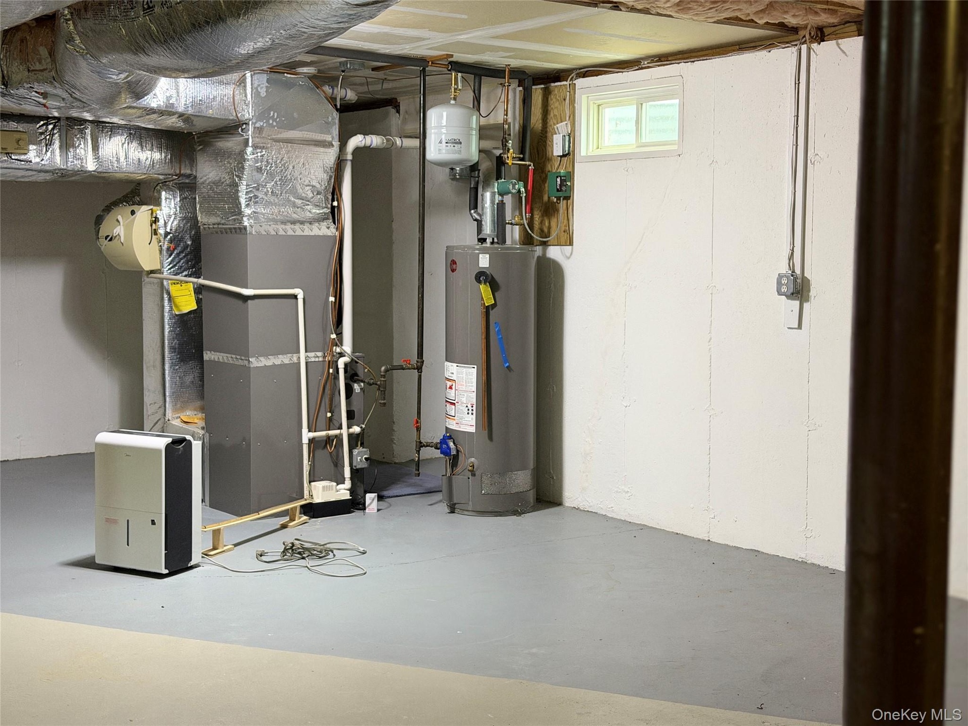 Newer burner, hot water tank, and expansion tank, all maintained