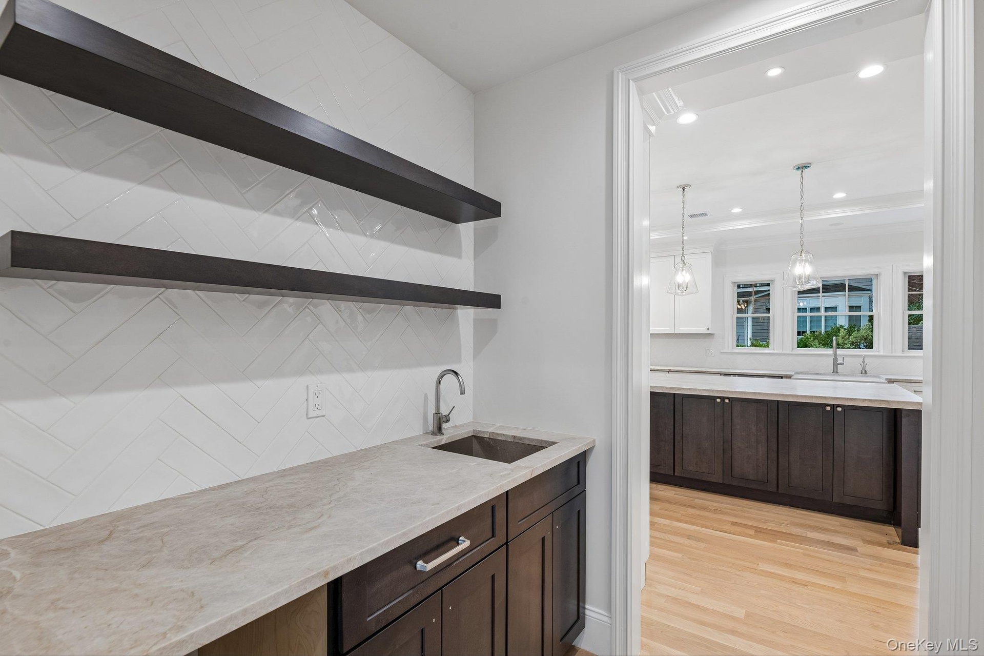 Butlers Pantry/Bar Area