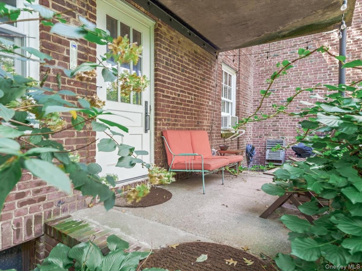 1st Floor Private Patio