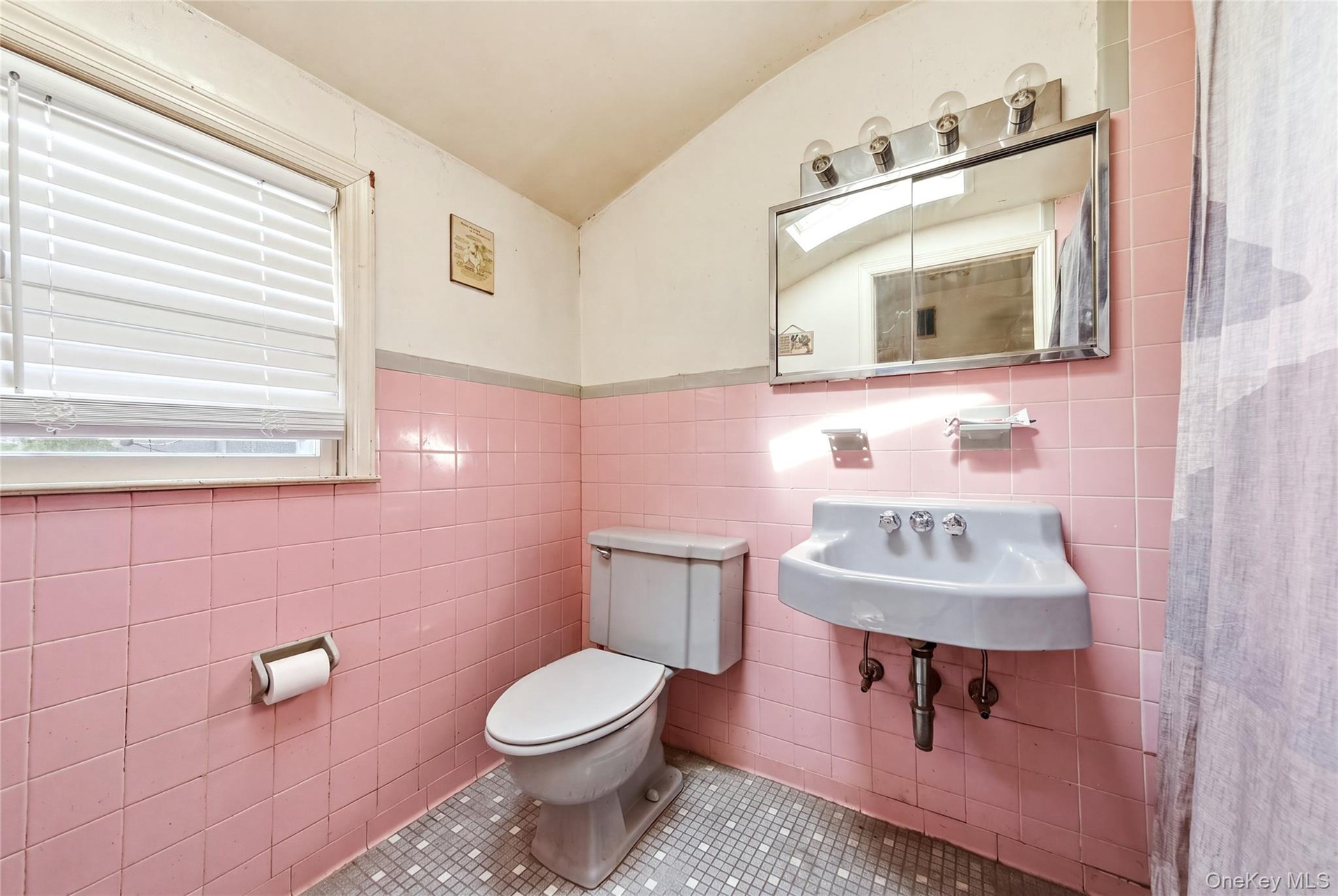 Upstairs Apt Full Bathroom