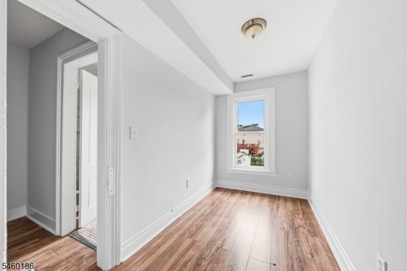 Picture of Listing