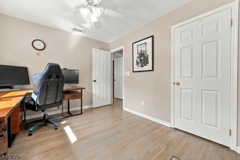 Office/Bedroom 3
