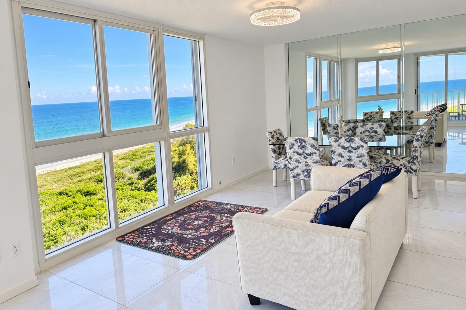 Dining / Sitting room Oceanfront views