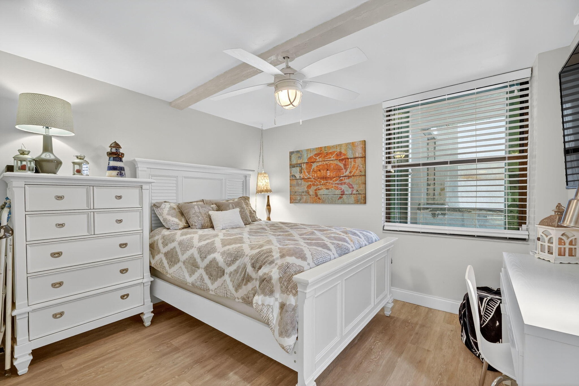Guest bedroom