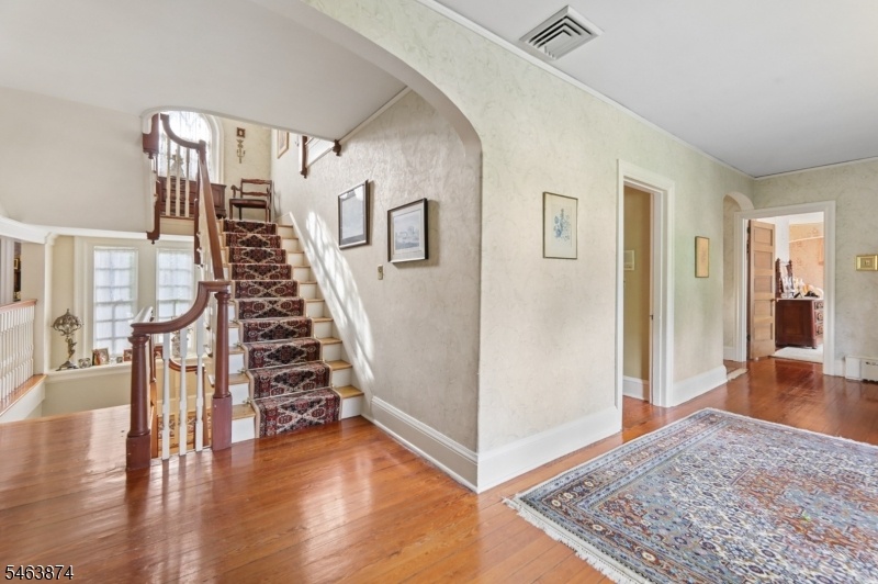 2nd floor hall